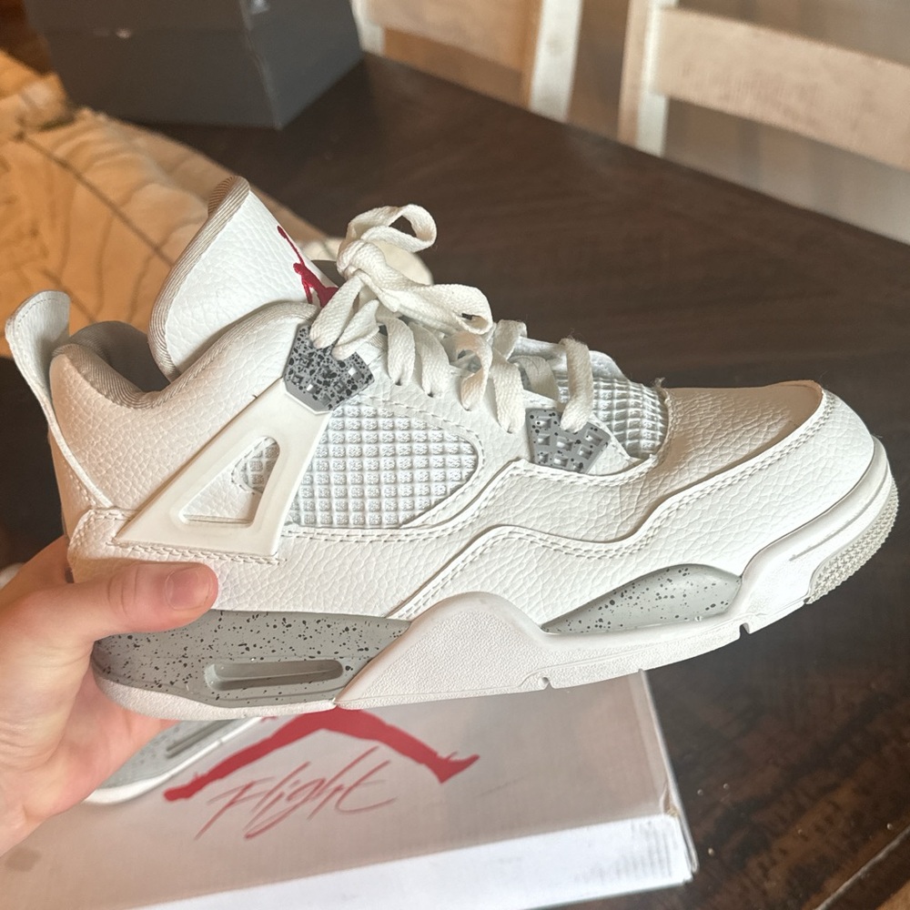 Air Jordan Retro 4s